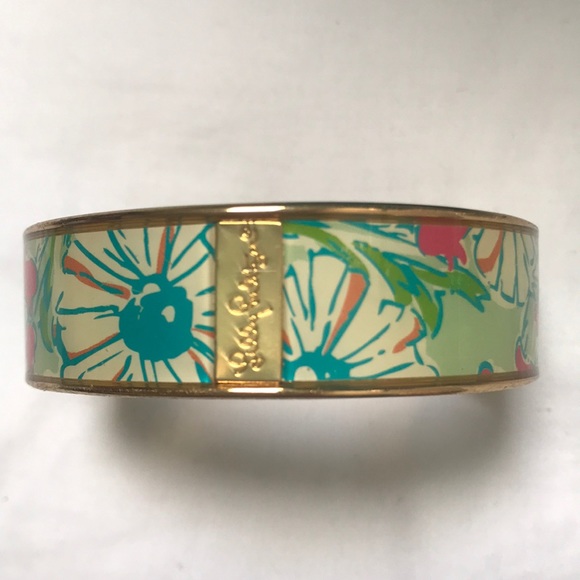 Lilly Pulitzer Jewelry - Lilly Pulitzer bangle bracelet with floral design